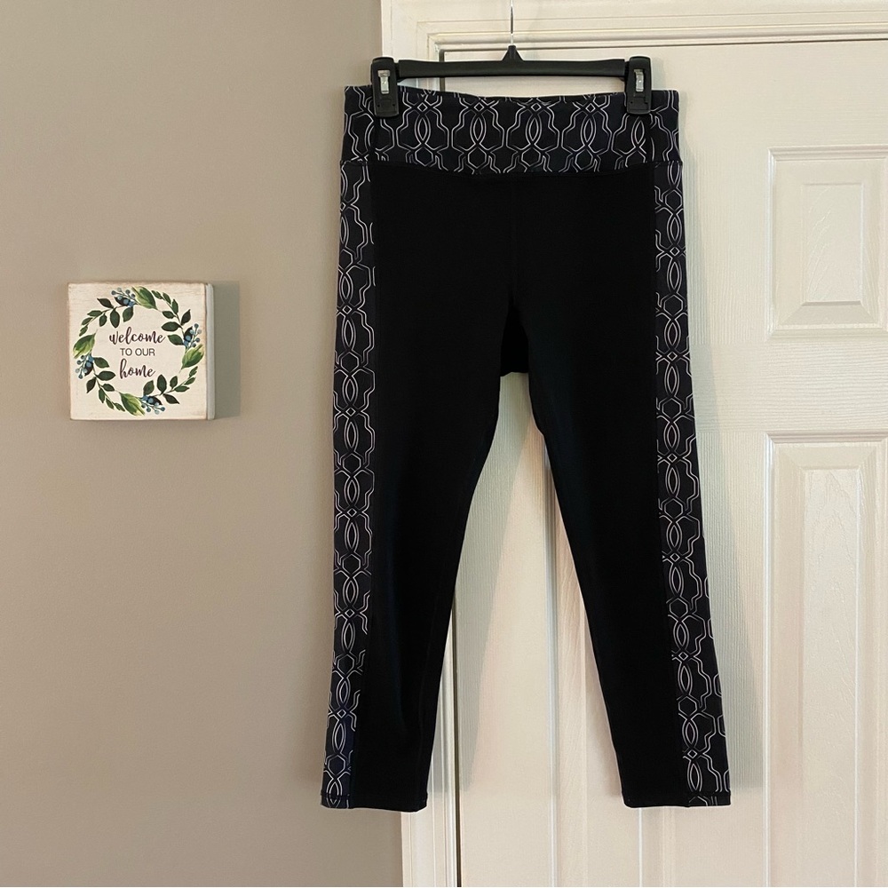 TeK Gear Women’s Athletic Leggings Black White Patterned Workout Legging Medium